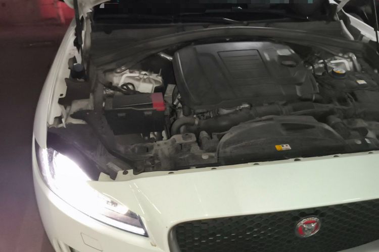 Used Jaguar F-PACE 2019 2.0T All-Wheel Drive R-Sport Sport Edition Engine Bay Right