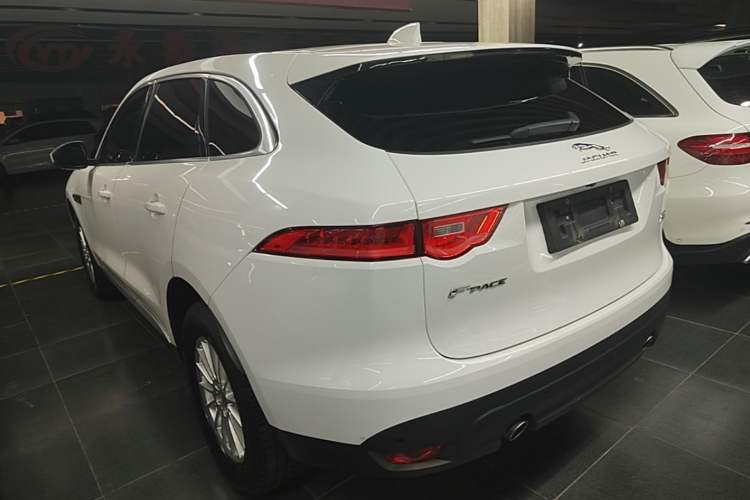 Used Jaguar F-PACE 2019 2.0T Four-Wheel Drive Urban Luxury Edition Exterior 2