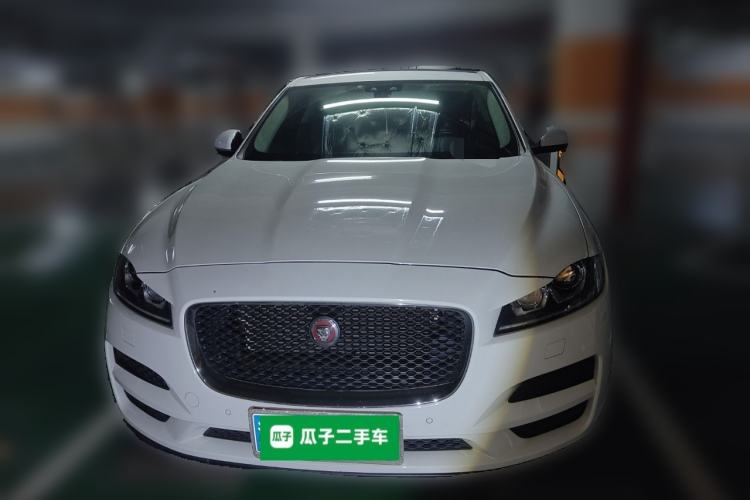 Used Jaguar F-PACE 2019 2.0T Four-Wheel Drive Urban Luxury Edition Front