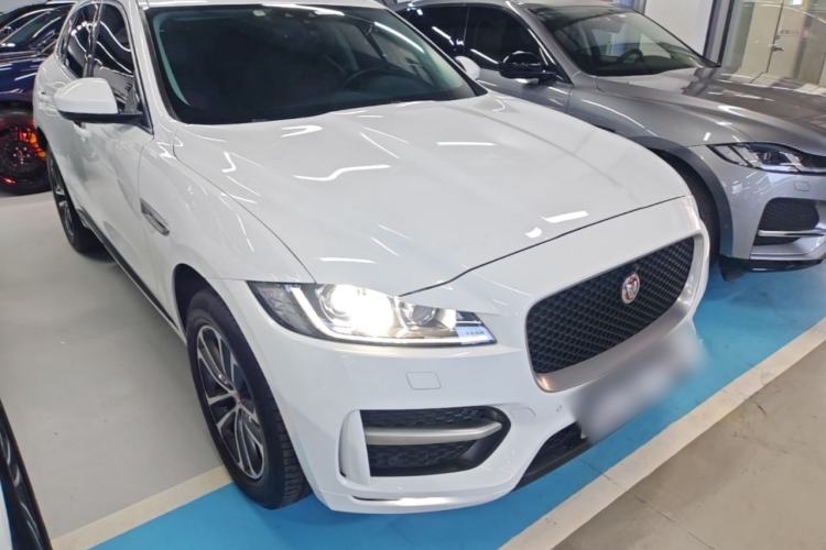 Used Jaguar F-PACE 2019 2.0T All-Wheel Drive R-Sport Sport Edition Front Right 45 Deg