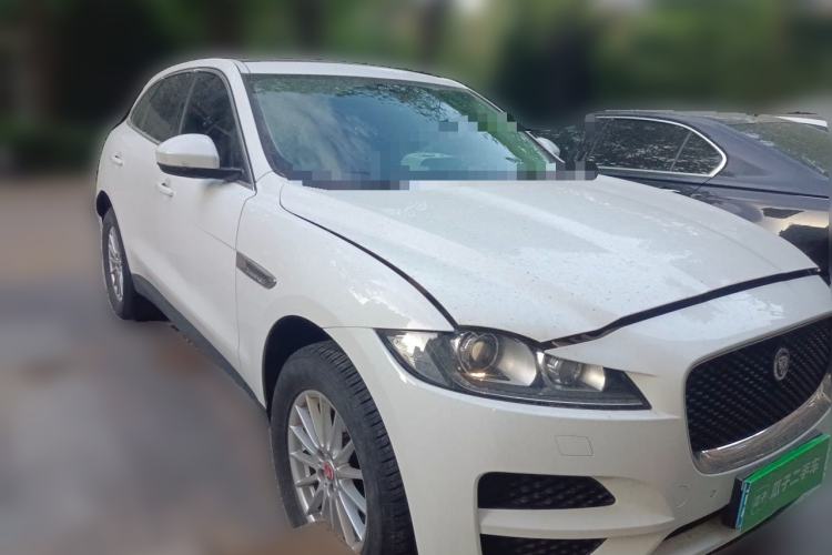 Used Jaguar F-PACE 2019 2.0T Four-Wheel Drive Urban Luxury Edition Front Right 45 Deg