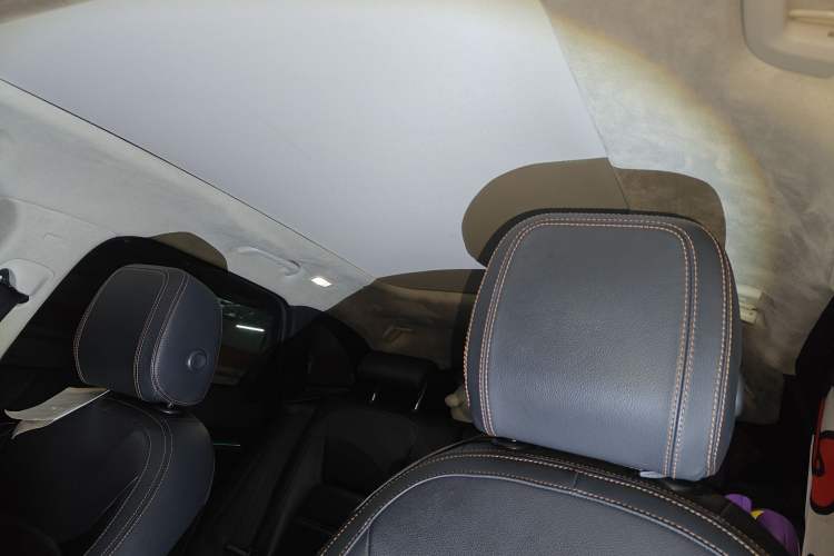 Used Jaguar F-PACE 2019 2.0T Four-Wheel Drive Urban Luxury Edition Headliner