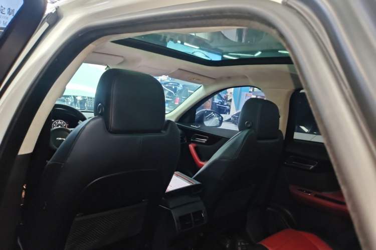 Used Jaguar F-PACE 2019 2.0T All-Wheel Drive R-Sport Sport Edition Headliner