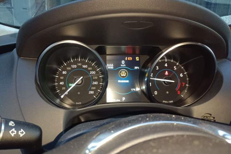 Used Jaguar F-PACE 2019 2.0T Four-Wheel Drive Urban Luxury Edition Instrument Cluster