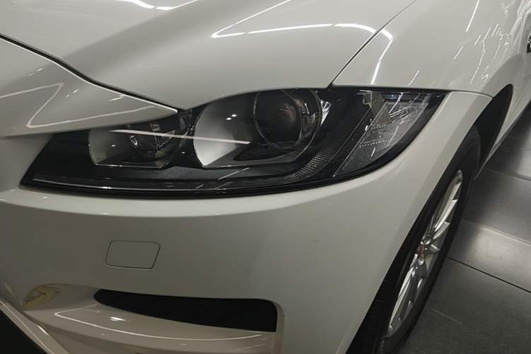 Used Jaguar F-PACE 2019 2.0T Four-Wheel Drive Urban Luxury Edition Left Front Headlight