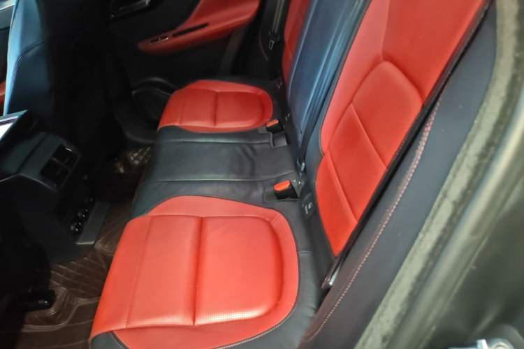 Used Jaguar F-PACE 2019 2.0T All-Wheel Drive R-Sport Sport Edition Left Rear Seat