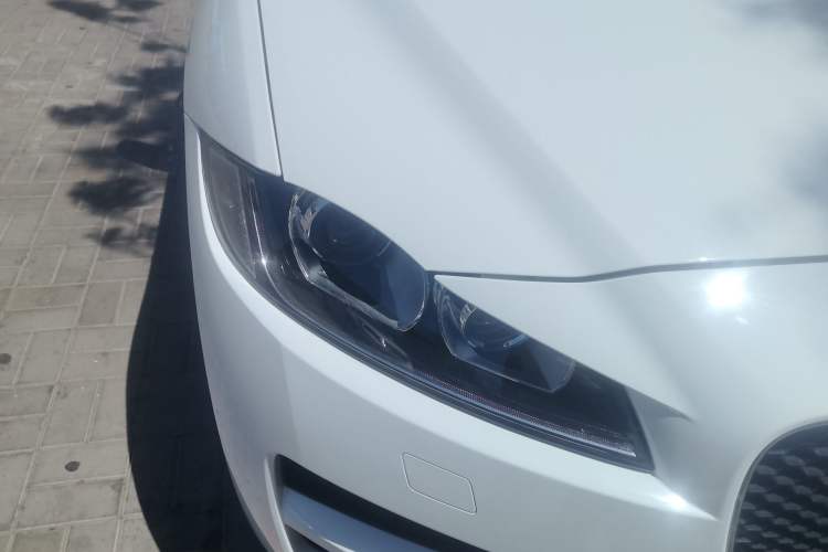 Used Jaguar F-PACE 2019 2.0T Four-Wheel Drive Urban Luxury Edition Right Front Headlight
