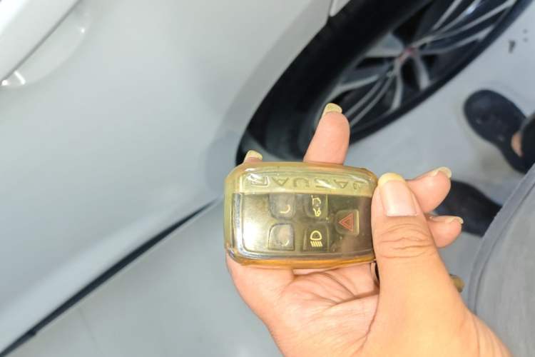 Used Jaguar F-PACE 2019 2.0T All-Wheel Drive R-Sport Sport Edition Vehicle Key