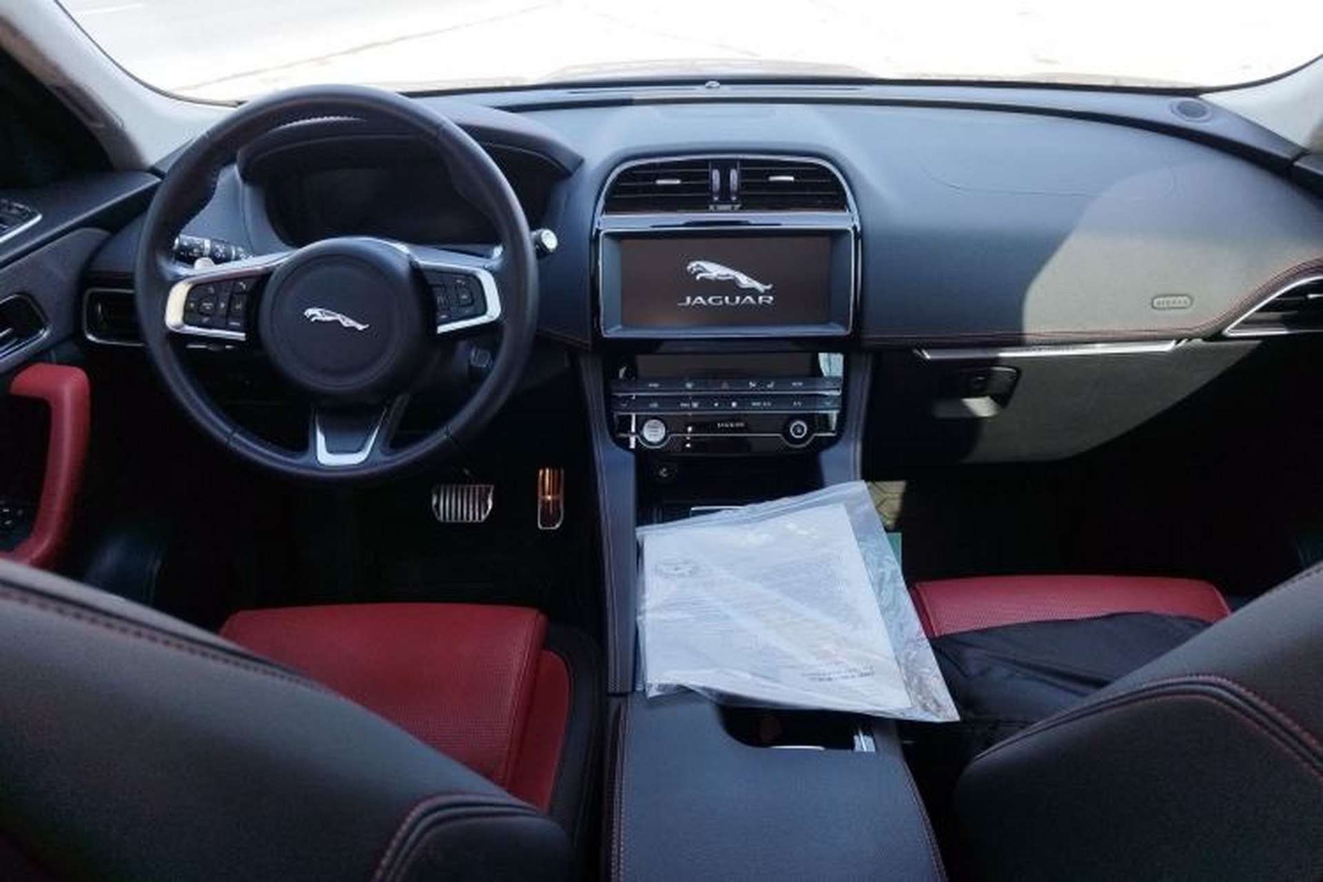 Used Jaguar F-PACE 2020 2.0T Rally Edition Center Console