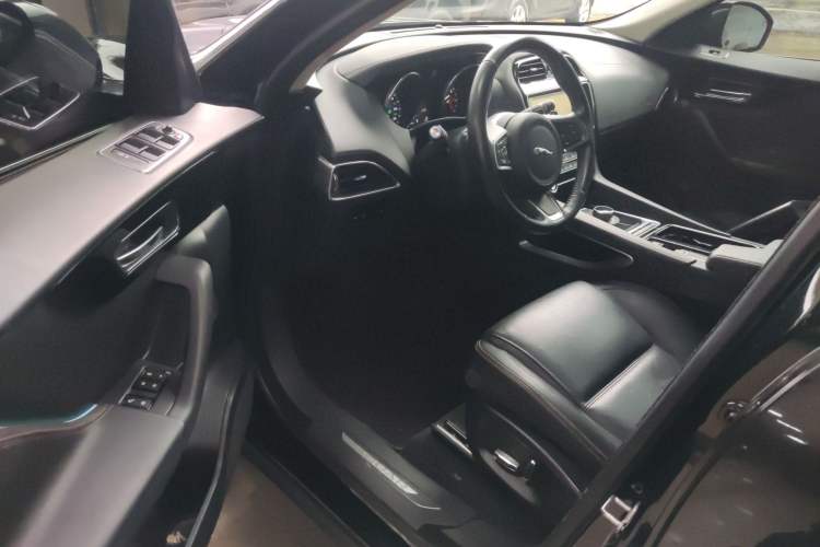 Used Jaguar F-PACE 2020 2.0T Urban Deluxe Edition Driver Seat