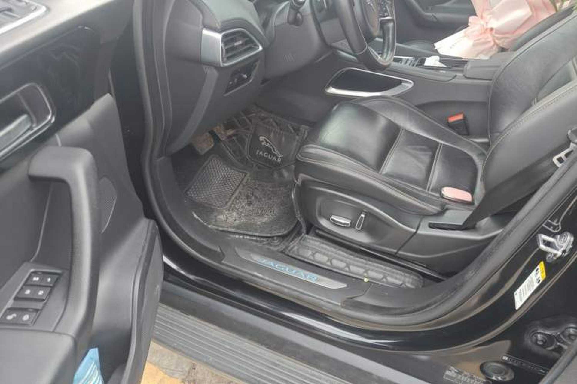 Used Jaguar F-PACE 2020 2.0T Urban Deluxe Edition Driver Seat