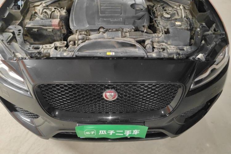 Used Jaguar F-PACE 2020 2.0T Rally Edition Engine Bay