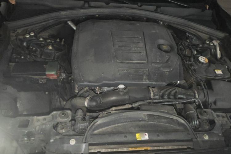 Used Jaguar F-PACE 2020 2.0T Rally Edition Engine Bay