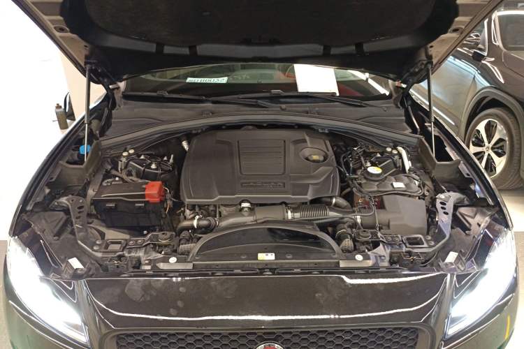 Used Jaguar F-PACE 2020 300-Sport Sports Edition Engine Bay