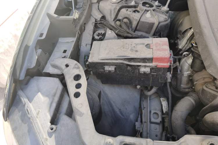 Used Jaguar F-PACE 2020 300-Sport Sports Edition Engine Bay Right