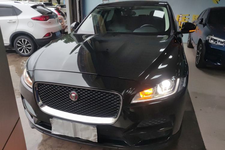Used Jaguar F-PACE 2020 2.0T Urban Deluxe Edition Front