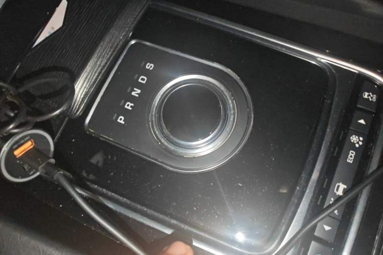 Used Jaguar F-PACE 2020 2.0T Rally Edition Gear Lever