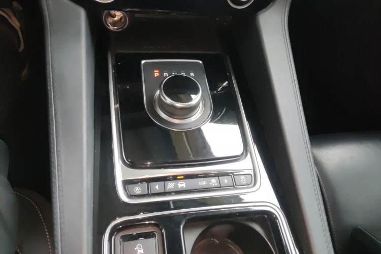 Used Jaguar F-PACE 2020 2.0T Urban Deluxe Edition Gear Lever
