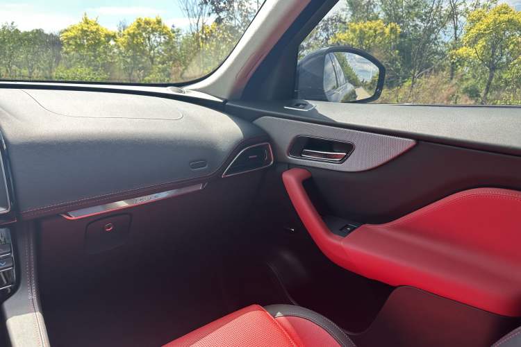 Used Jaguar F-PACE 2020 2.0T Rally Edition Interior 10