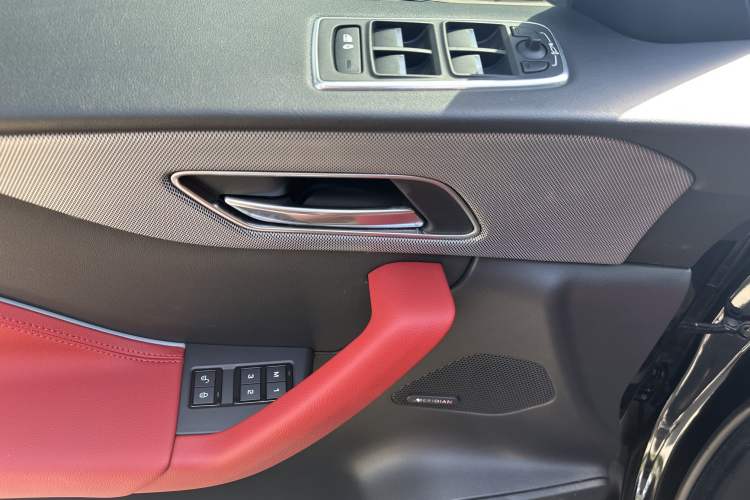 Used Jaguar F-PACE 2020 2.0T Rally Edition Interior 11