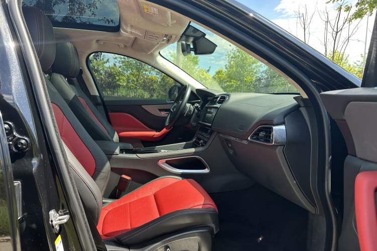 Used Jaguar F-PACE 2020 2.0T Rally Edition Interior 12