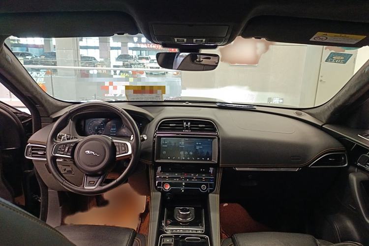 Used Jaguar F-PACE 2020 300-Sport Sports Edition Interior 2