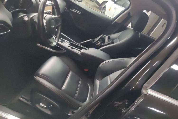 Used Jaguar F-PACE 2020 2.0T Urban Deluxe Edition Left Front Seat