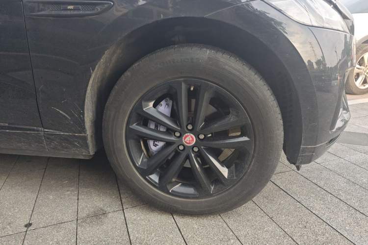 Used Jaguar F-PACE 2020 2.0T Rally Edition Right Front Wheel Hub