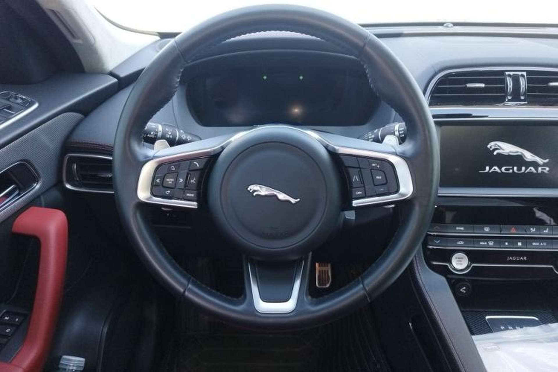 Used Jaguar F-PACE 2020 2.0T Rally Edition Steering Wheel