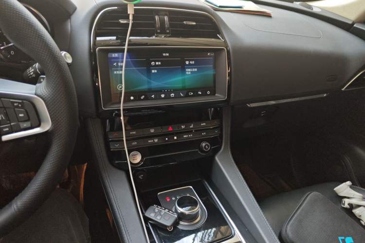 Used Jaguar F-PACE 2020 2.0T Urban Deluxe Edition Audio And AC Panel