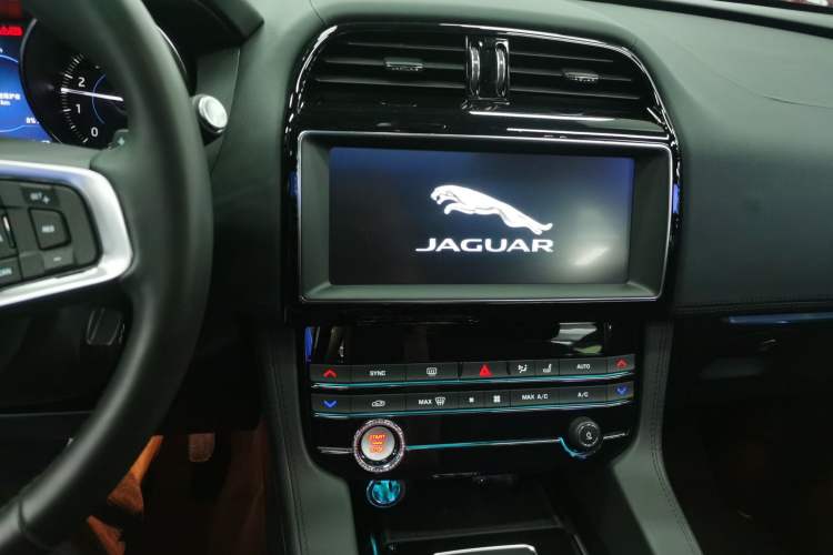 Used Jaguar F-PACE 2020 2.0T Urban Deluxe Edition Audio And AC Panel