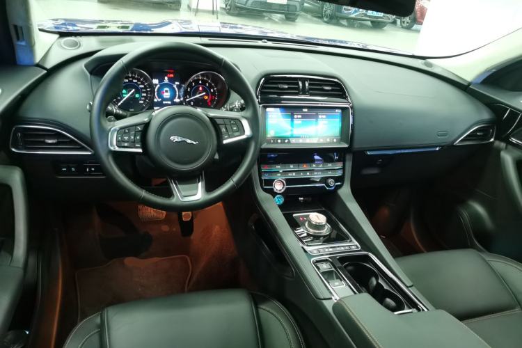 Used Jaguar F-PACE 2020 2.0T Urban Deluxe Edition Center Console