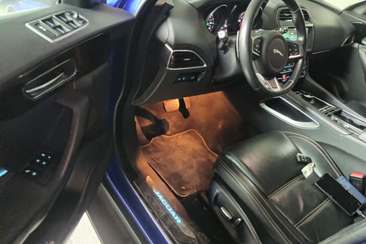 Used Jaguar F-PACE 2020 2.0T Urban Deluxe Edition Driver Seat