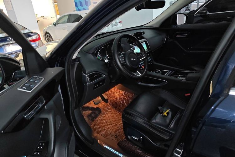 Used Jaguar F-PACE 2020 2.0T Urban Deluxe Edition Driver Seat