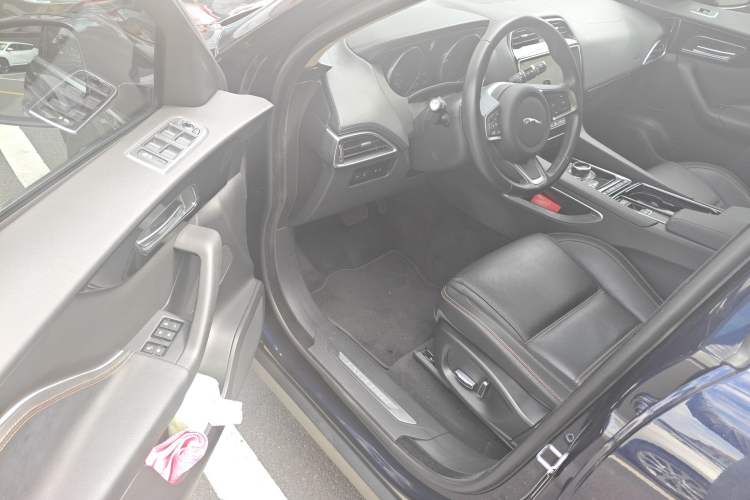 Used Jaguar F-PACE 2020 2.0T Urban Deluxe Edition Driver Seat