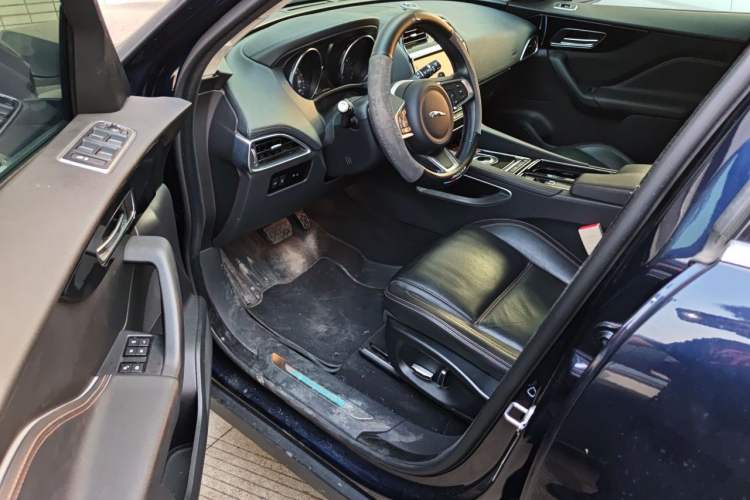 Used Jaguar F-PACE 2020 2.0T Urban Deluxe Edition Driver Seat
