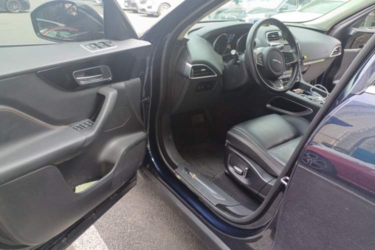 Used Jaguar F-PACE 2020 2.0T Urban Deluxe Edition Driver Seat