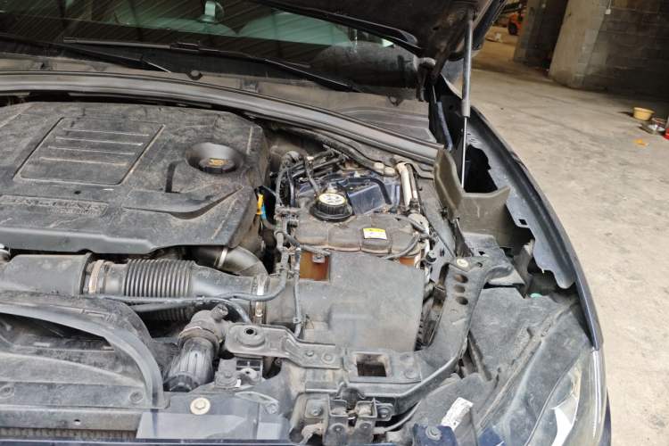 Used Jaguar F-PACE 2020 2.0T Urban Deluxe Edition Engine Bay Left