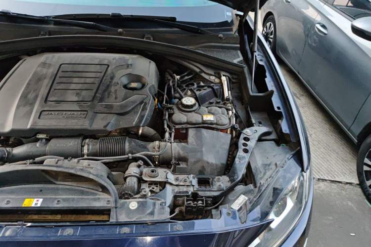 Used Jaguar F-PACE 2020 2.0T Urban Deluxe Edition Engine Bay Left