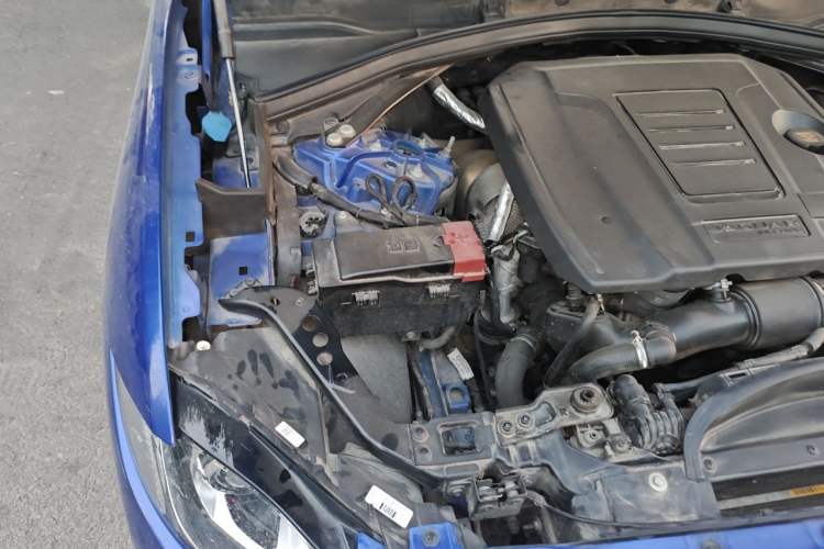 Used Jaguar F-PACE 2020 2.0T Urban Deluxe Edition Engine Bay Right