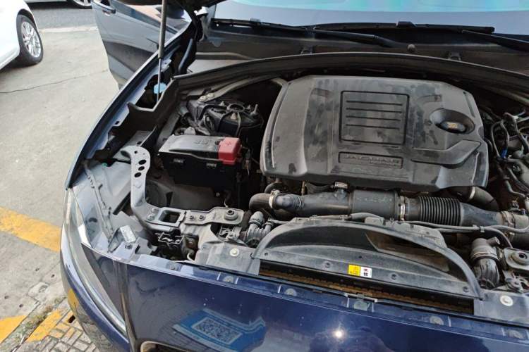 Used Jaguar F-PACE 2020 2.0T Urban Deluxe Edition Engine Bay Right