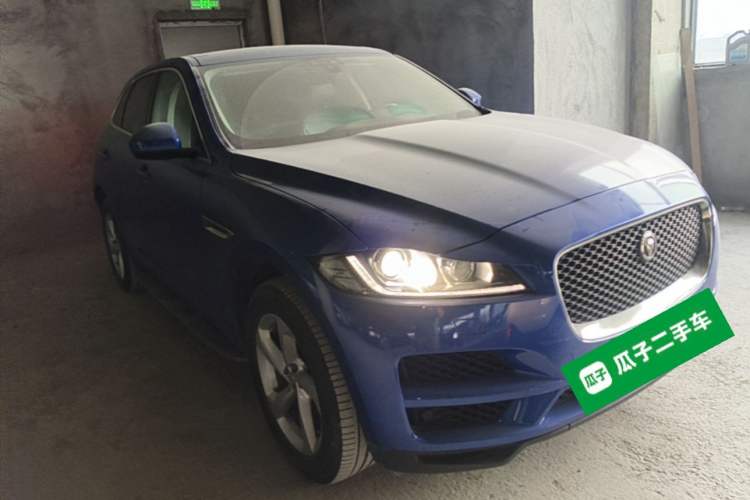 Used Jaguar F-PACE 2020 2.0T Urban Deluxe Edition Front Right 45 Deg