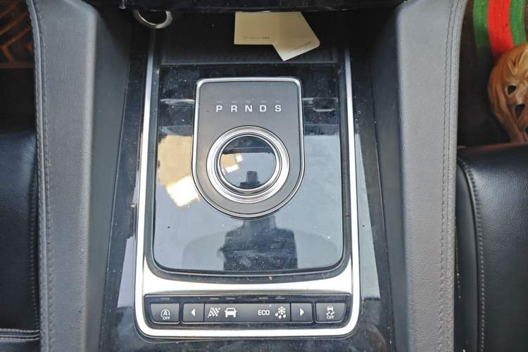 Used Jaguar F-PACE 2020 2.0T Urban Deluxe Edition Gear Lever