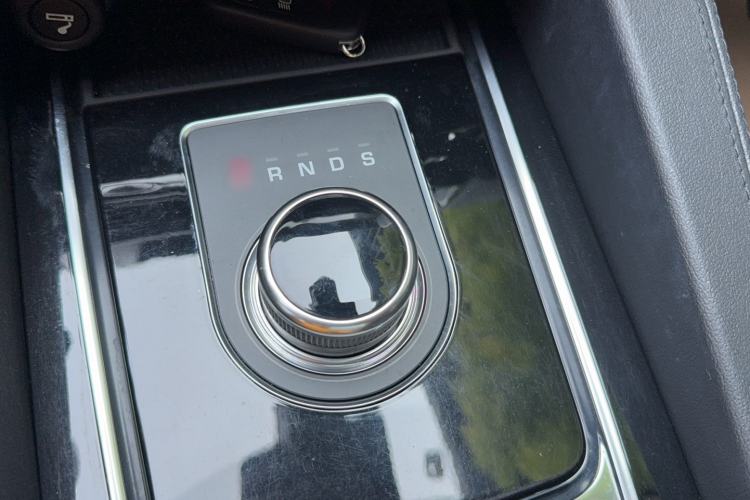 Used Jaguar F-PACE 2020 2.0T Urban Deluxe Edition Gear Lever