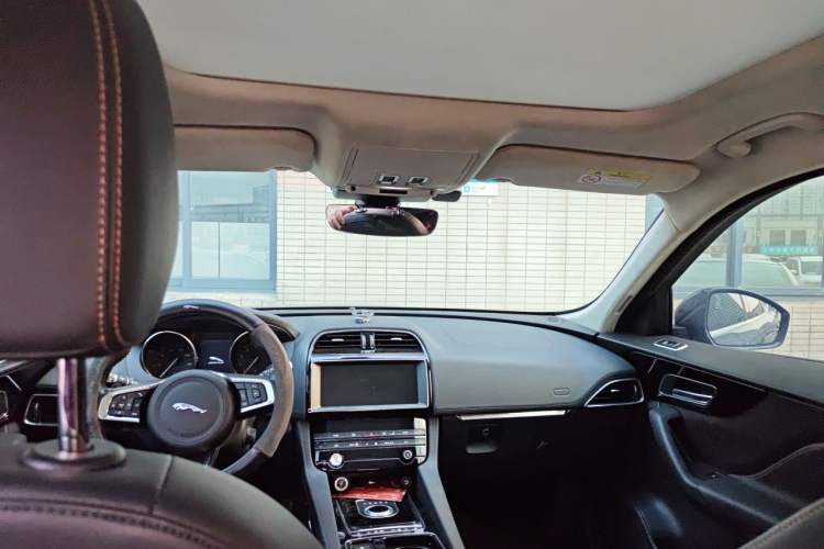 Used Jaguar F-PACE 2020 2.0T Urban Deluxe Edition Headliner