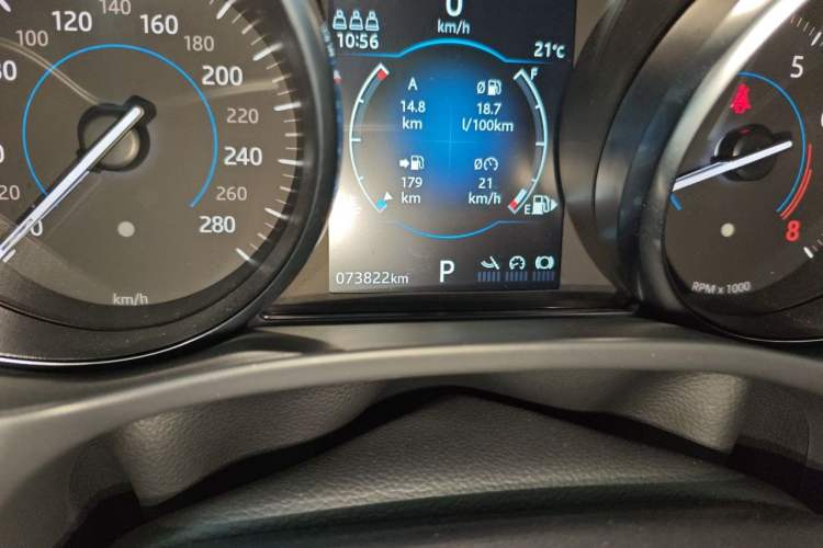 Used Jaguar F-PACE 2020 2.0T Urban Deluxe Edition Odometer Close Up