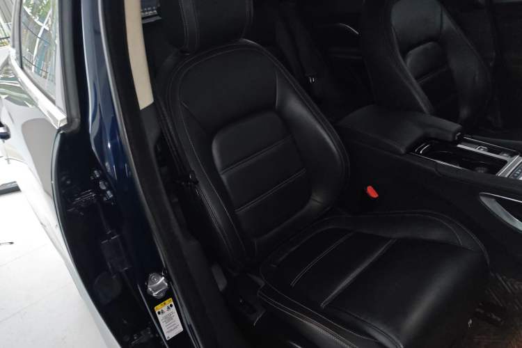 Used Jaguar F-PACE 2020 2.0T Urban Deluxe Edition Right Front Seat