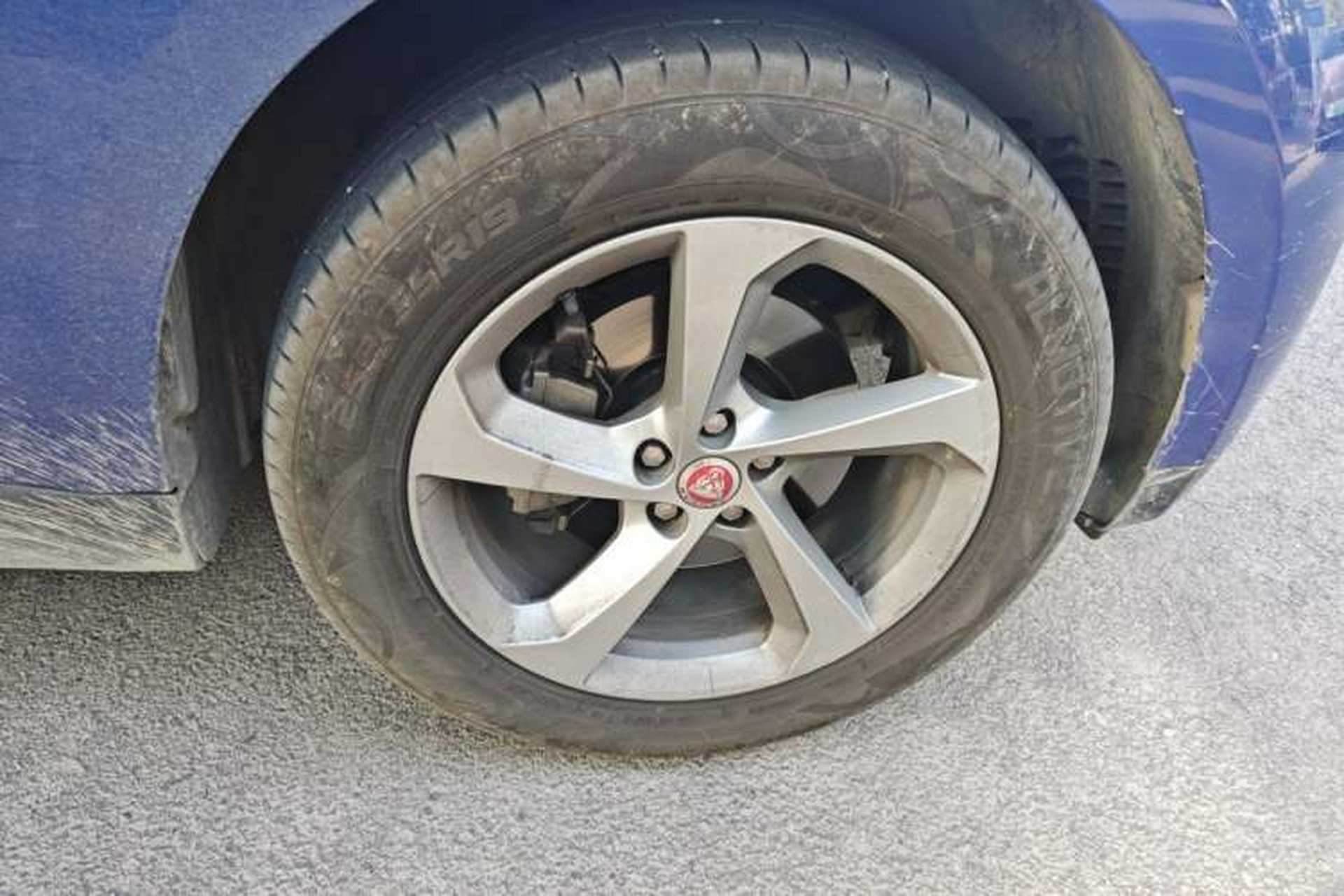 Used Jaguar F-PACE 2020 2.0T Urban Deluxe Edition Right Front Wheel Hub