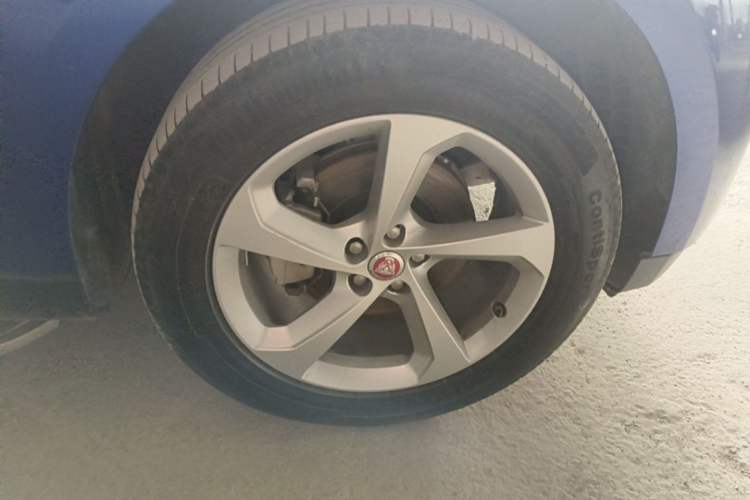 Used Jaguar F-PACE 2020 2.0T Urban Deluxe Edition Right Front Wheel Hub