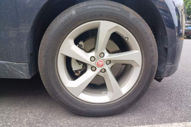 Used Jaguar F-PACE 2020 2.0T Urban Deluxe Edition Right Front Wheel Hub